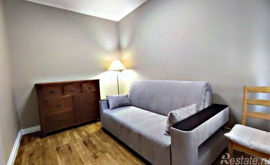 Продажа 2-комн квартиры на вторичном рынке Плотников пер,  д. 20/21