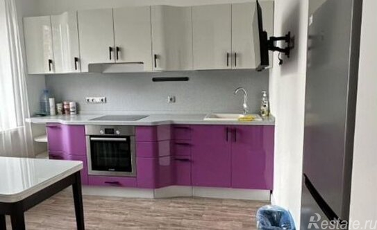 Аренда 1-комн квартиры на вторичном рынке ул Полины Осипенко,  д. 10,  к. 1