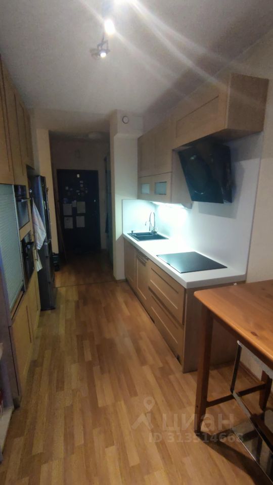 Продажа 2-комн квартиры на вторичном рынке Богатырский проспект, 60к1