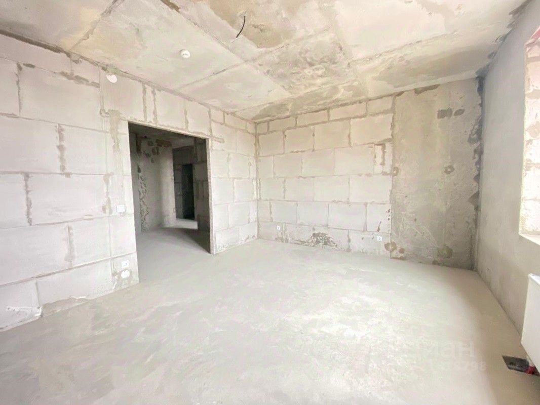 Продажа 3-комн квартиры на вторичном рынке Центральный мкр, улица Кирова, 17к1