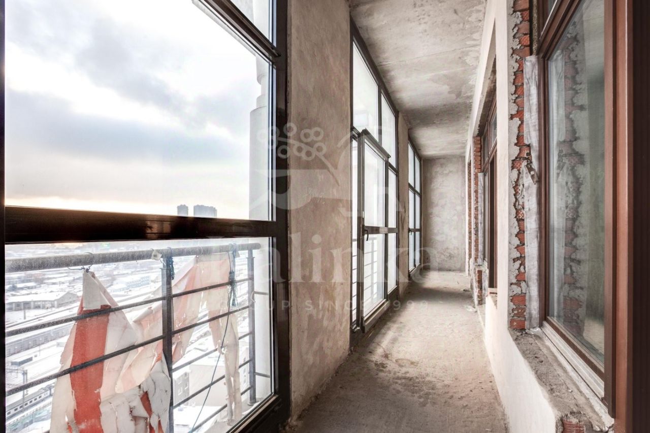 Продажа 5-комн квартиры на вторичном рынке Резервный проезд, 4