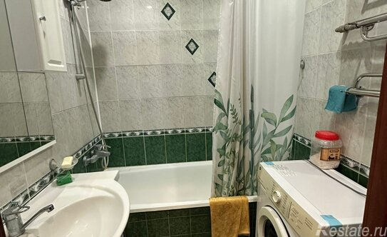 Продажа 2-комн квартиры на вторичном рынке Паромная улица,  д. 11/31