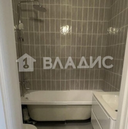 Продажа 1-комн квартиры на вторичном рынке ул Типанова,  д. 23,  к. 1