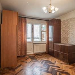 Продажа 1-комн квартиры на вторичном рынке Композиторов ул,  д. 12,  к. Б