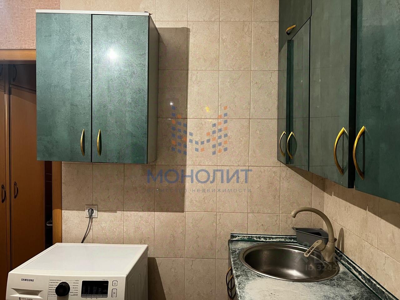 Продажа 3-комн квартиры на вторичном рынке улица Народного Ополчения, 44к1
