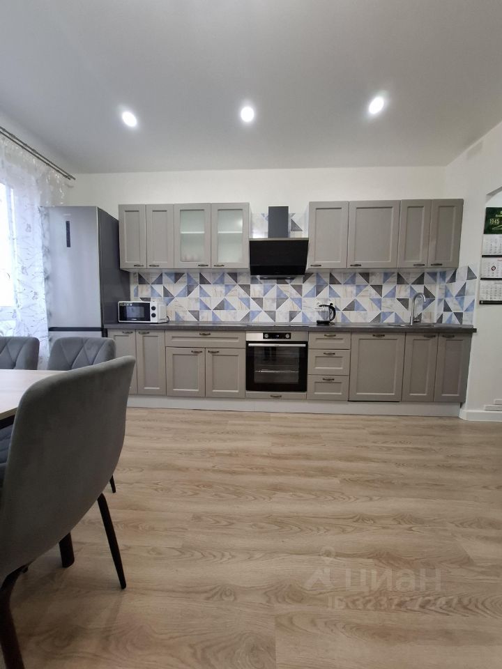 Аренда 3-комн квартиры на вторичном рынке Открытое шоссе, 18Ак3