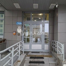 Продажа 3-комн квартиры на вторичном рынке ул Адмирала Лазарева,  д. 63