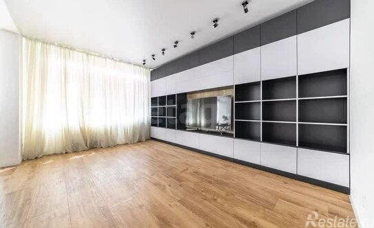 Продажа 2-комн квартиры на вторичном рынке Петергофское ш,  д. 45