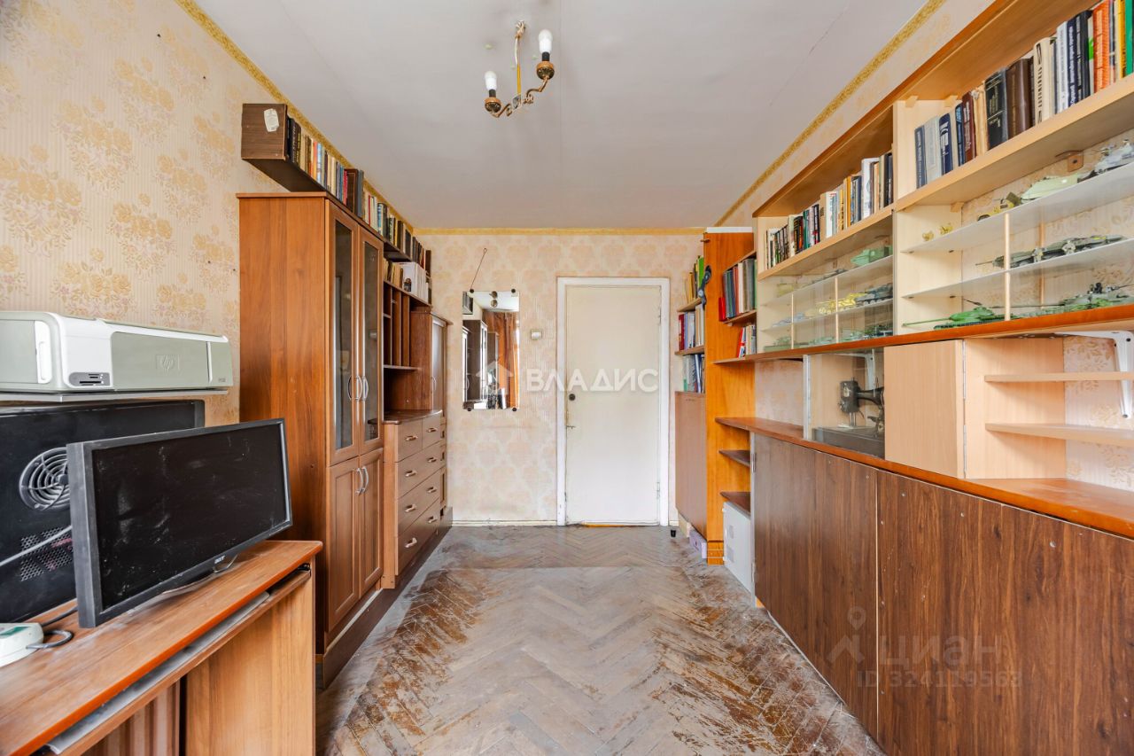 Продажа 3-комн квартиры на вторичном рынке Гаванская улица, 45