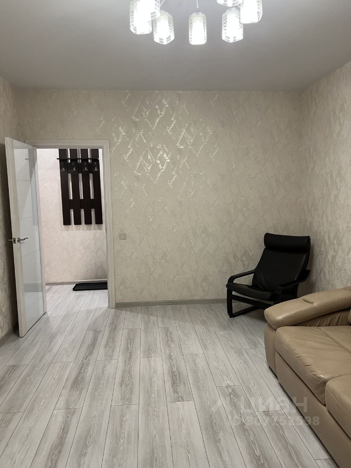 Аренда 2-комн квартиры на вторичном рынке Одинцово, улица Сколковская, 1Б