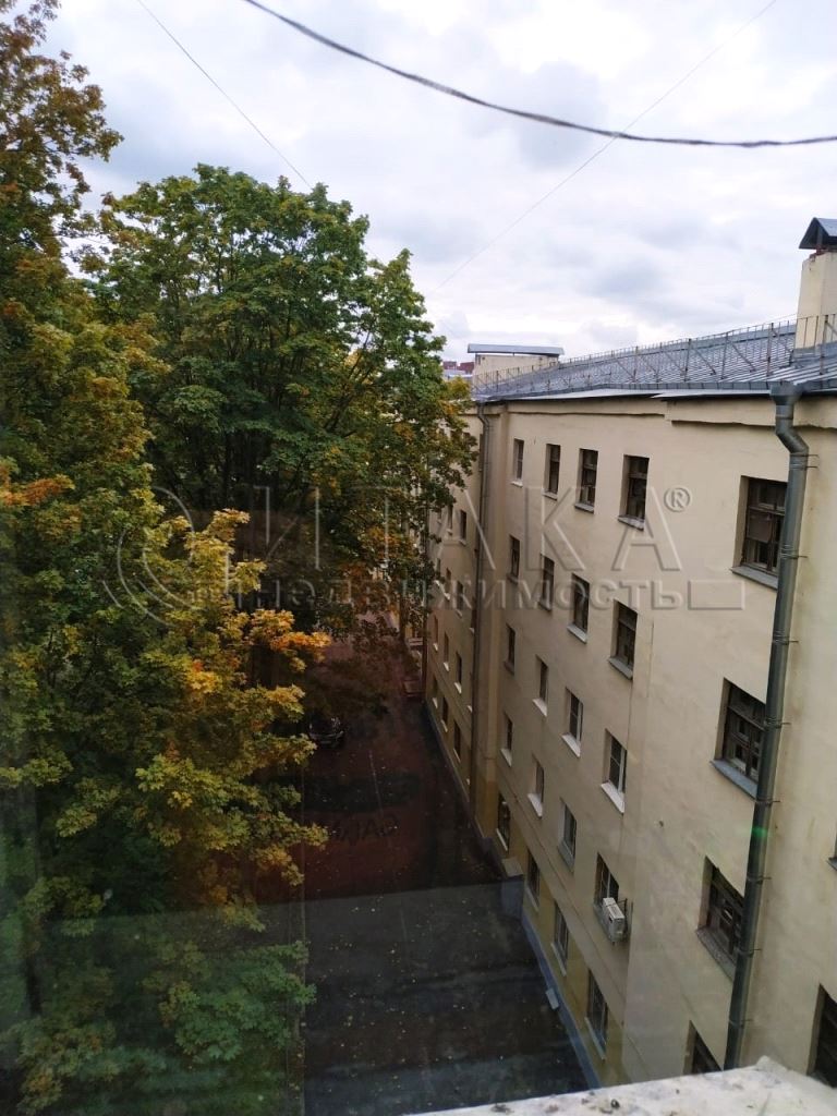 Продажа 2-комн квартиры на вторичном рынке Решетникова,  д. 21