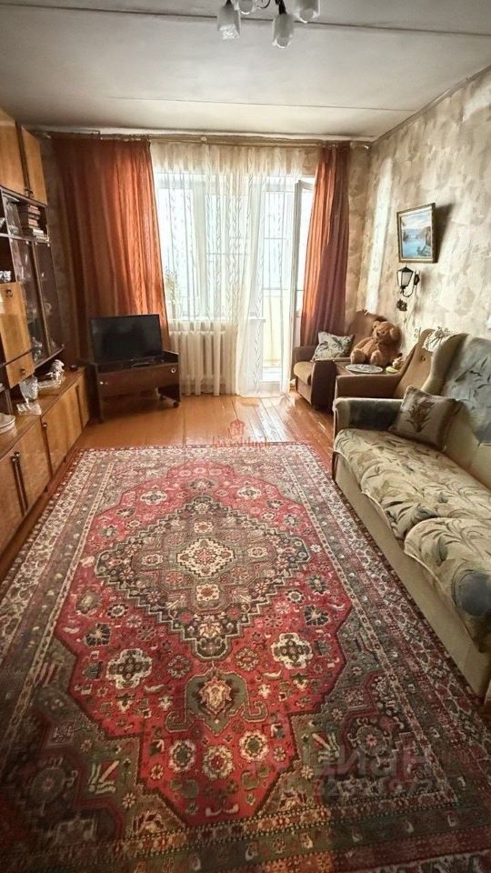 Продажа 3-комн квартиры на вторичном рынке пос. Реммаш, улица Школьная, 16