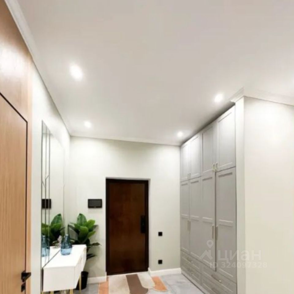 Продажа 3-комн квартиры на вторичном рынке Верхняя улица, 22