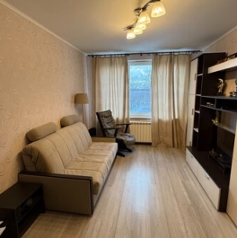 Продажа 2-комн квартиры на вторичном рынке проспект Славы,  д. 30 к3