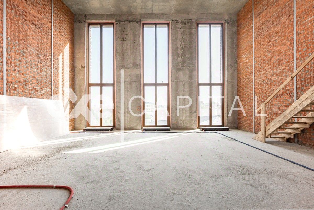 Продажа 4-комн квартиры на вторичном рынке Тессинский переулок, 1