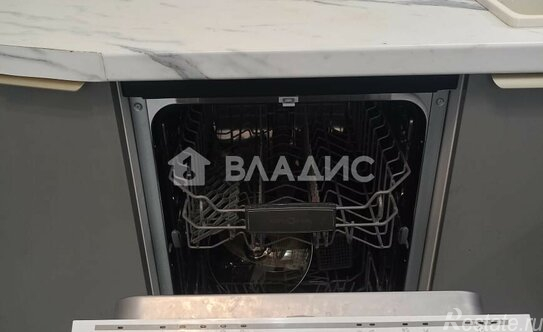 Продажа 2-комн квартиры на вторичном рынке улица Маршала Савицкого,  д. 26