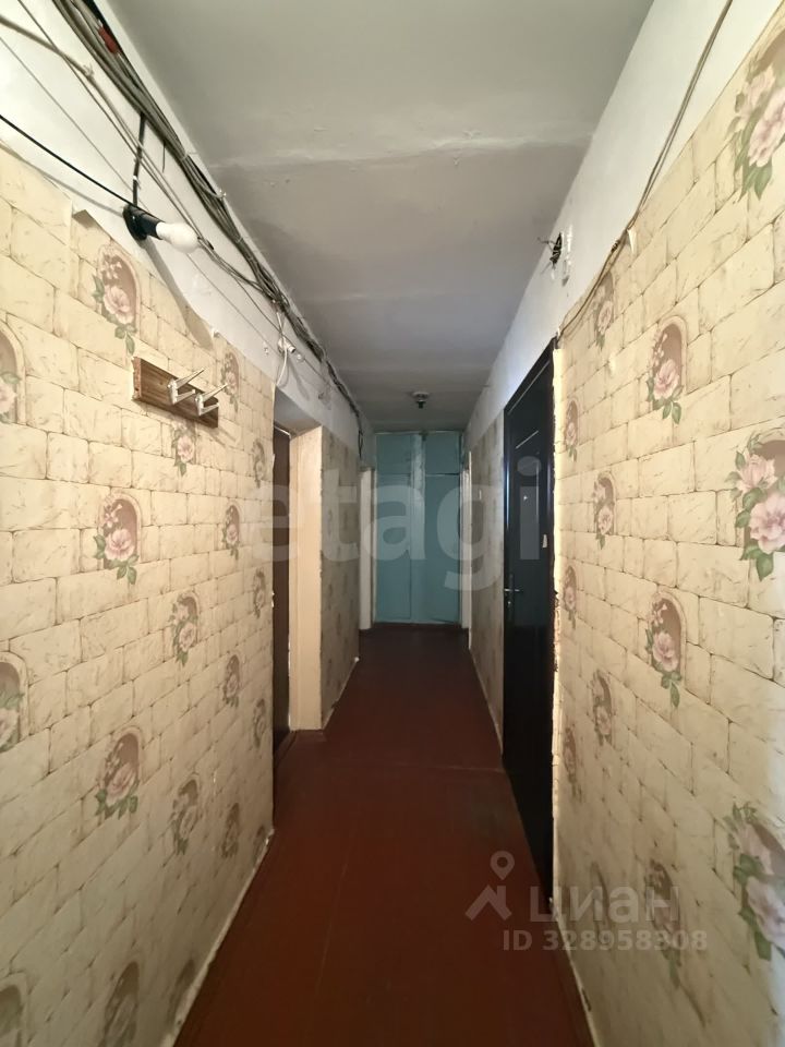 Продажа комнаты Волхов, Волгоградская улица,  д. 15