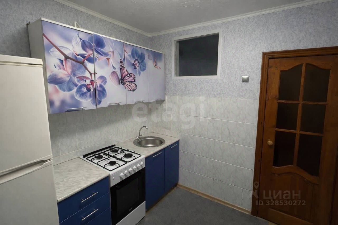 Продажа 2-комн квартиры на вторичном рынке пос. Имени Тельмана, 8