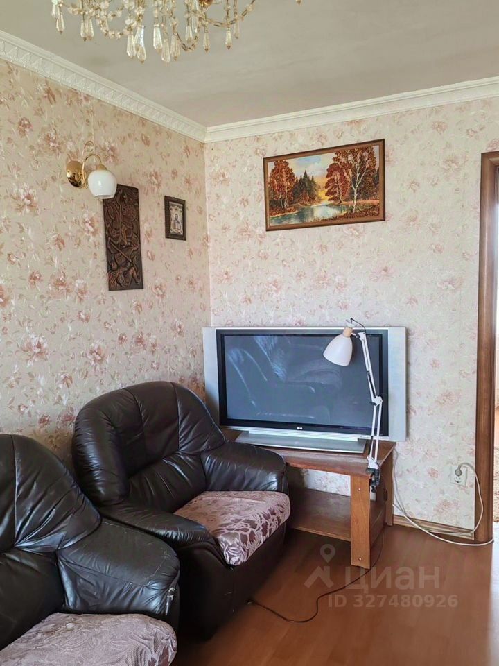 Продажа 4-комн квартиры на вторичном рынке д. Пудомяги, 1
