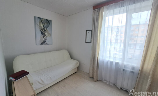 Продажа 4-комн квартиры на вторичном рынке Трамвайный пр-кт,  д. 5