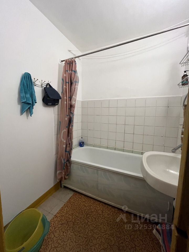 Продажа 3-комн квартиры на вторичном рынке Привольная улица, 73К1
