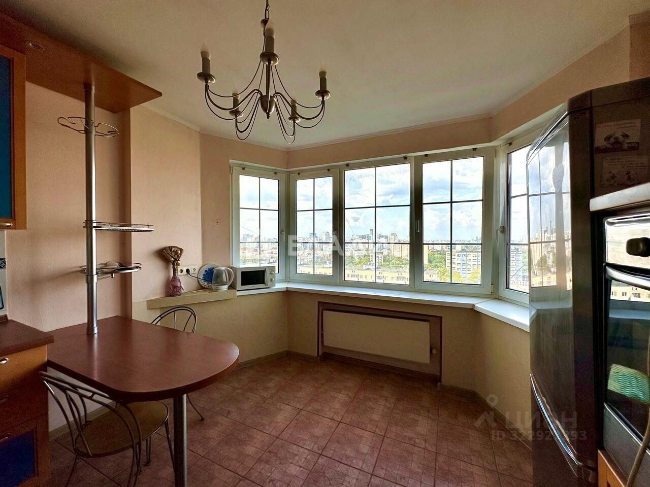 Продажа 4-комн квартиры на вторичном рынке Нахимовский проспект, 33/2