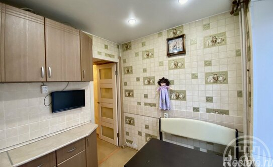 Продажа 2-комн квартиры на вторичном рынке Петергоф г, Разведчика б-р,  д. 14,  к. 3