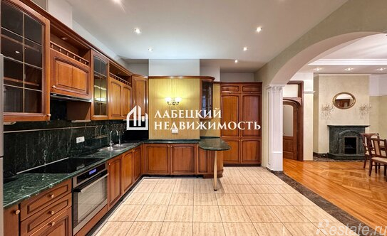 Продажа 4-комн квартиры на вторичном рынке Рублевское ш,  д. 11,  к. 2