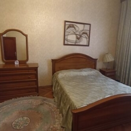Аренда 2-комн квартиры на вторичном рынке Кирочная улица,  д. 25
