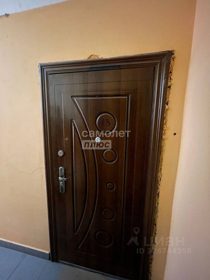 Продажа 2-комн квартиры на вторичном рынке с. Петрово-Дальнее, улица Колхозная, 33А