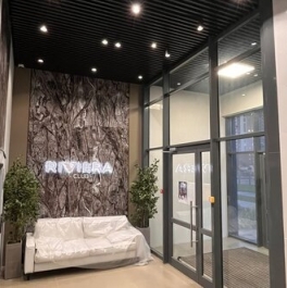 Продажа 2-комн квартиры на вторичном рынке Патриотов пр-кт,  д. 33