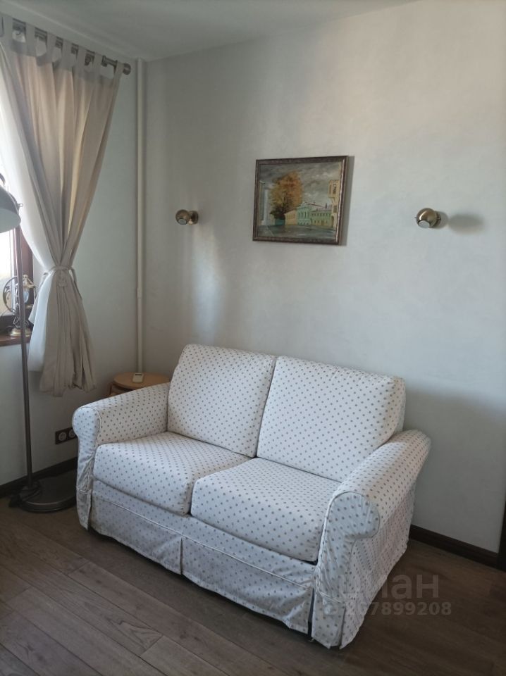 Аренда 4-комн квартиры на вторичном рынке Петрозаводская улица, 3