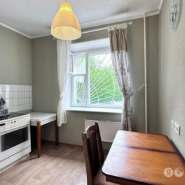 Аренда 1-комн квартиры на вторичном рынке Маленковская улица,  д. 13/12