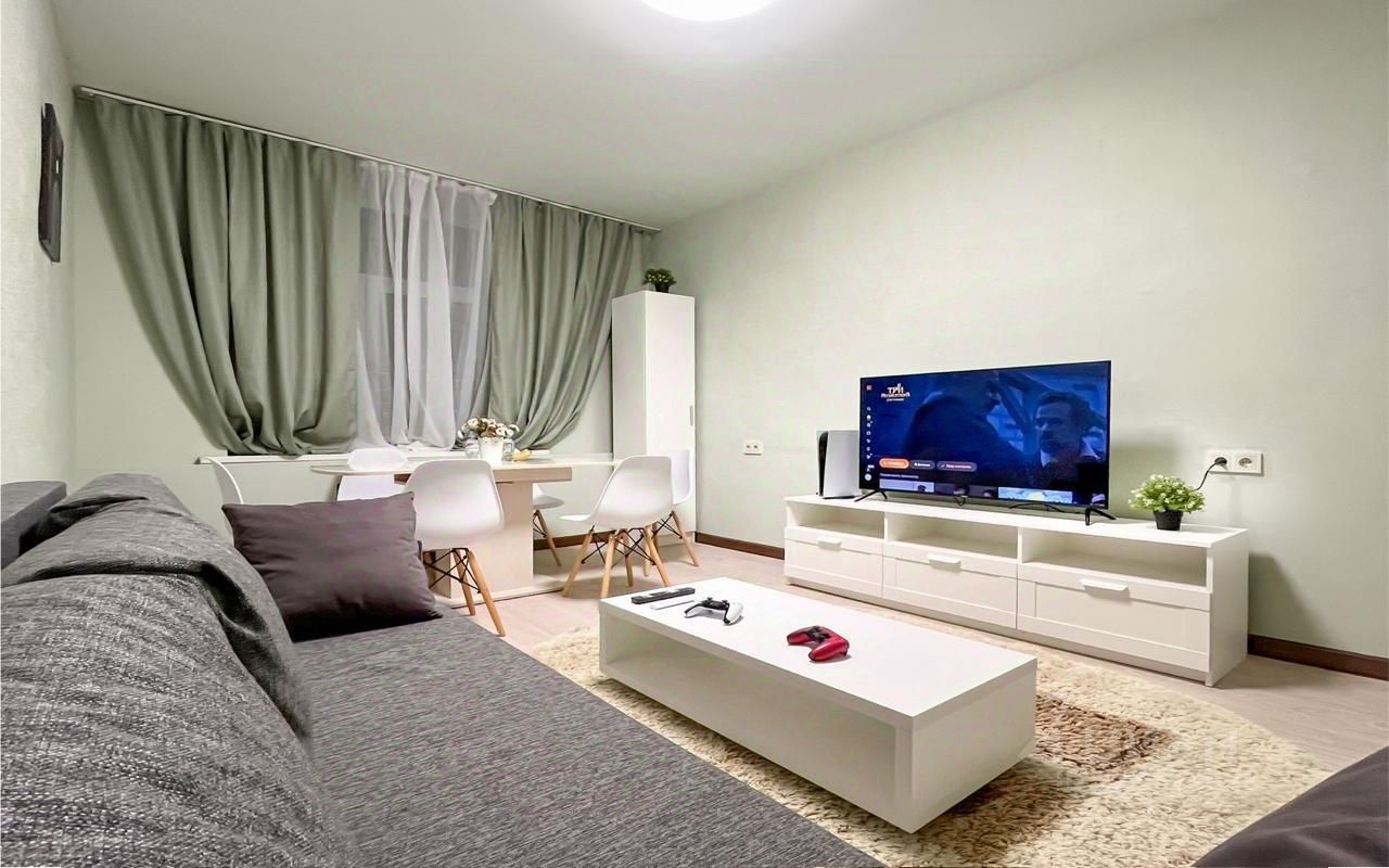 Продажа 3-комн квартиры на вторичном рынке Тамбовская улица, 26Б