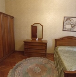 Аренда 2-комн квартиры на вторичном рынке Кирочная улица,  д. 25