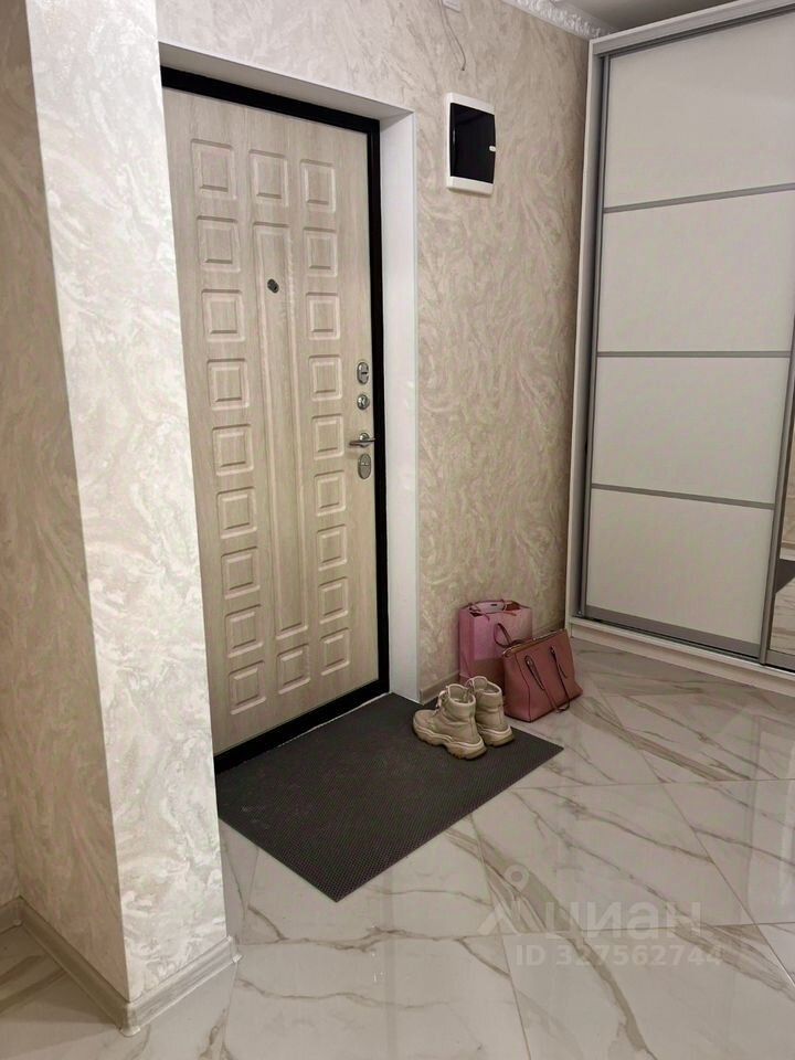 Продажа 1-комн квартиры на вторичном рынке Чехов, Центральная улица, 42
