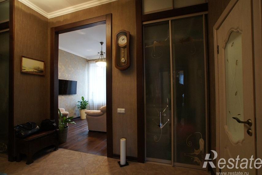 Продажа 2-комн квартиры на вторичном рынке угол между Гангутская ул и Соляной пер,  д. 14