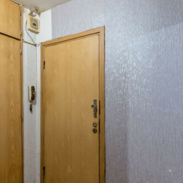 Продажа 1-комн квартиры на вторичном рынке Новочеркасский б-р,  д. 1