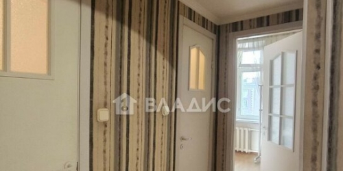 2-комн квартира улица Стахановцев,  д. 4