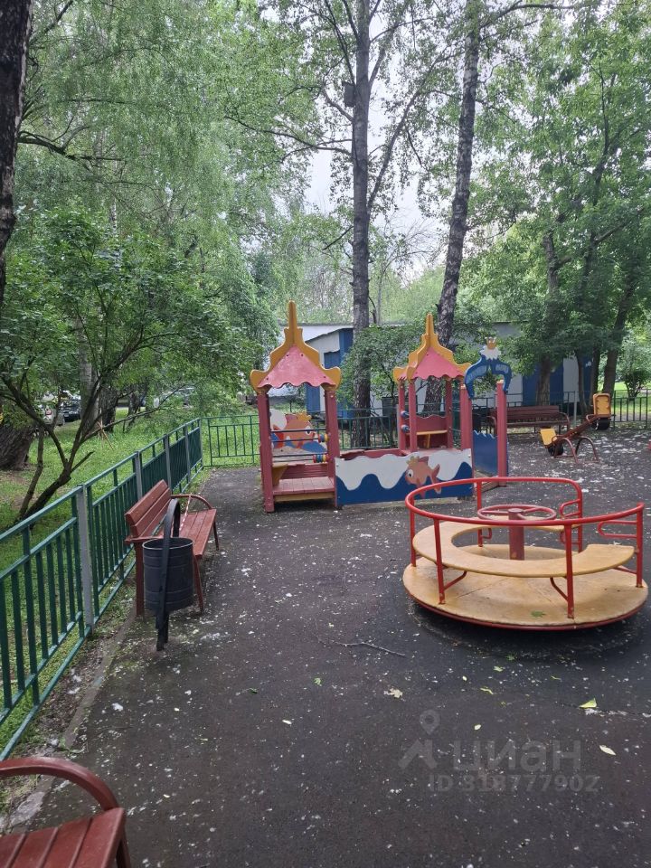 Продажа 3-комн квартиры на вторичном рынке Шипиловская улица, 29К2