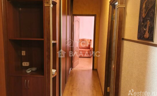 Продажа 2-комн квартиры на вторичном рынке Болшево, улица Исаева,  д. 4