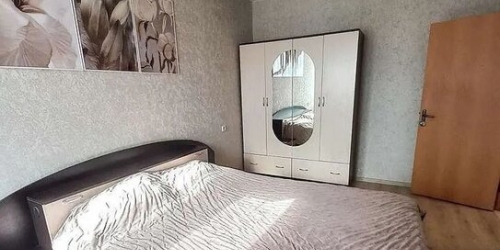 2-комн квартира улица Грекова,  д. 22