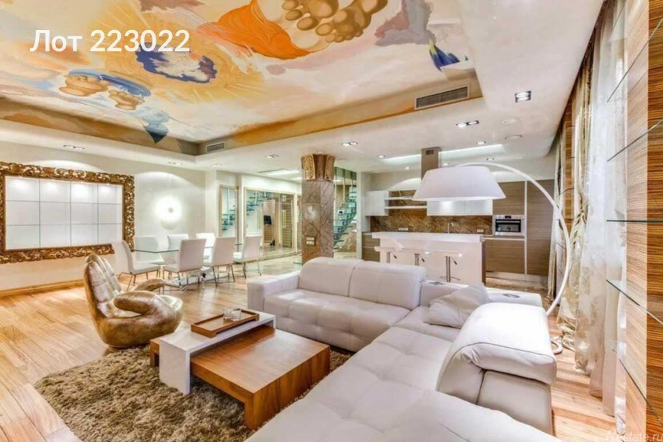 Аренда 4-комн квартиры на вторичном рынке Знаменский Б. пер