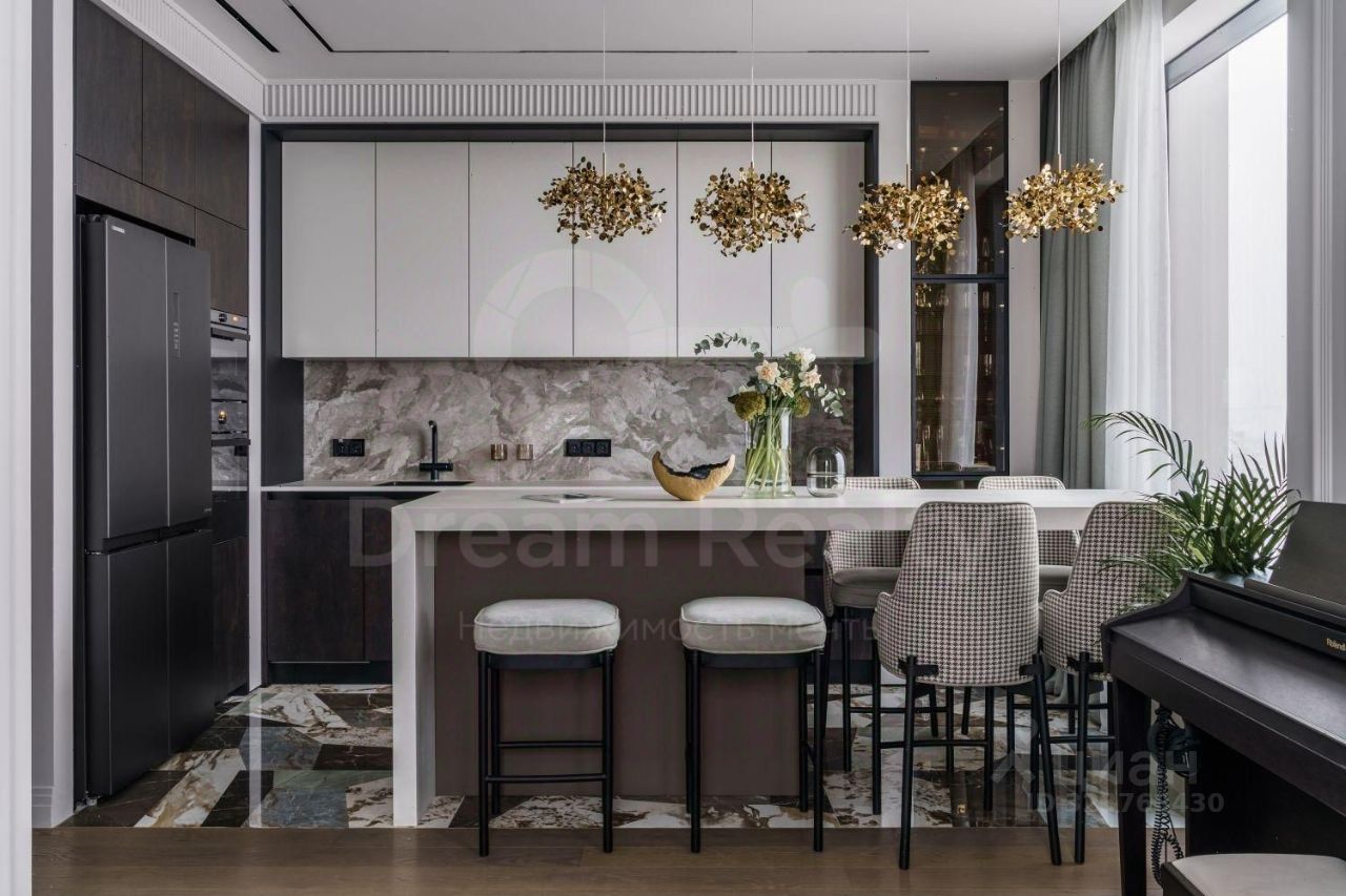 Продажа 4-комн квартиры на вторичном рынке Мичуринский проспект, 56