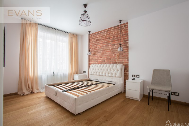 Продажа 3-комн квартиры на вторичном рынке Большой Патриарший пер., 8с1