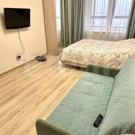 Продажа 1-комн квартиры на вторичном рынке Русановская ул,  д. 18 к1