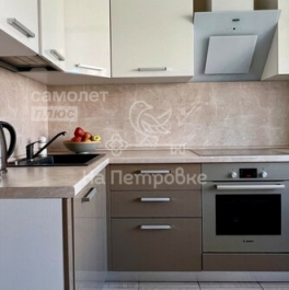 Продажа 3-комн квартиры на вторичном рынке пр-кт Защитников Москвы,  д. 10