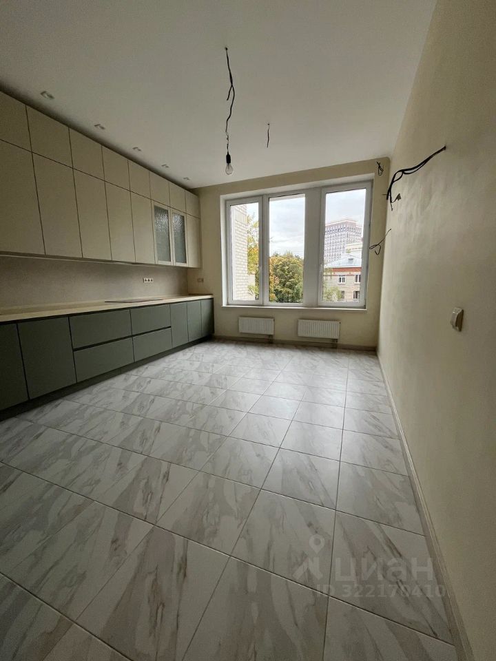 Продажа 3-комн квартиры на вторичном рынке Маломосковская улица, 14