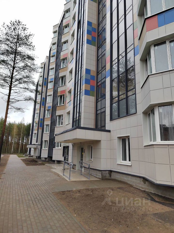 Продажа 2-комн квартиры на вторичном рынке Кингисепп, переулок Юности,  д. 4