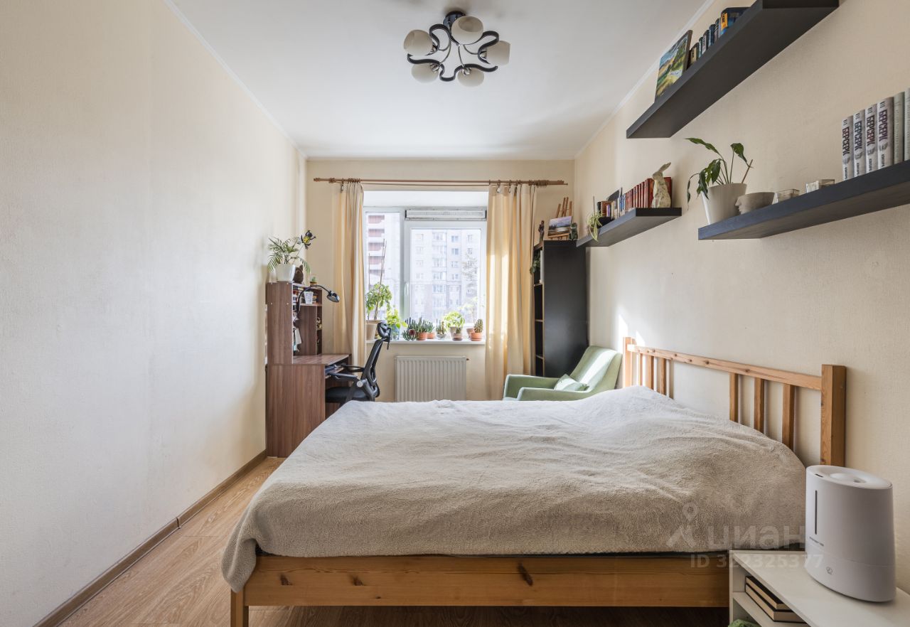 Продажа 1-комн квартиры на вторичном рынке Коломяжский проспект, 15к1